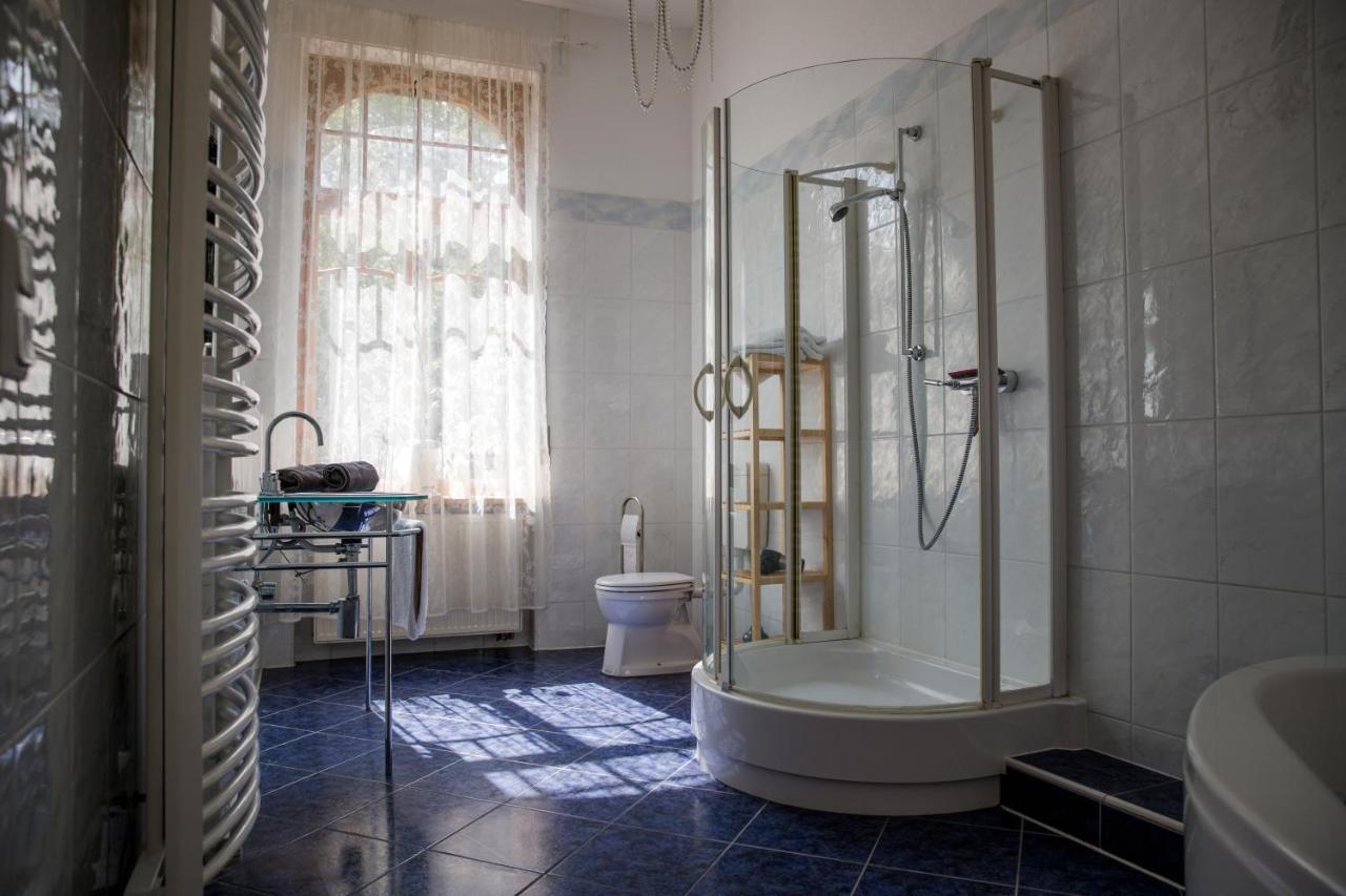 Gruene Villa Wellness & Spa バート・クロイツナハ エクステリア 写真