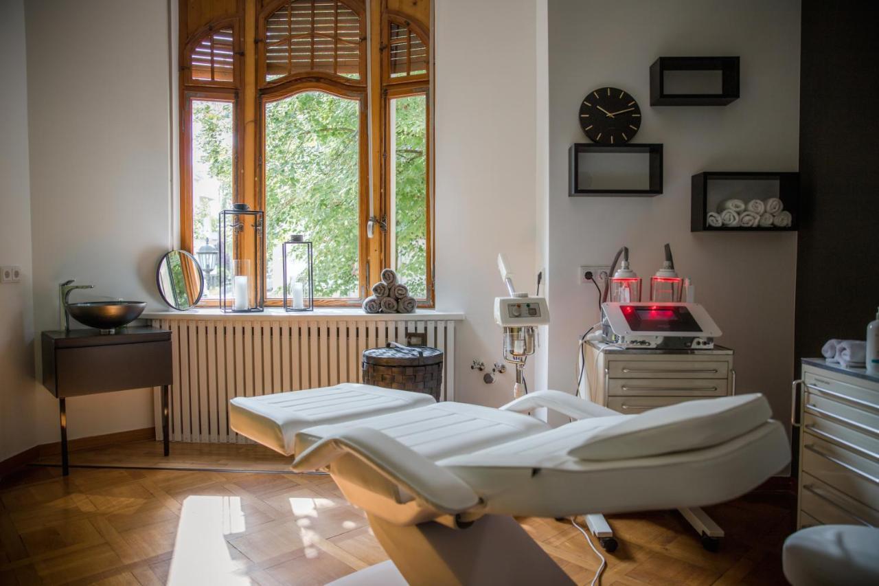 Gruene Villa Wellness & Spa バート・クロイツナハ エクステリア 写真